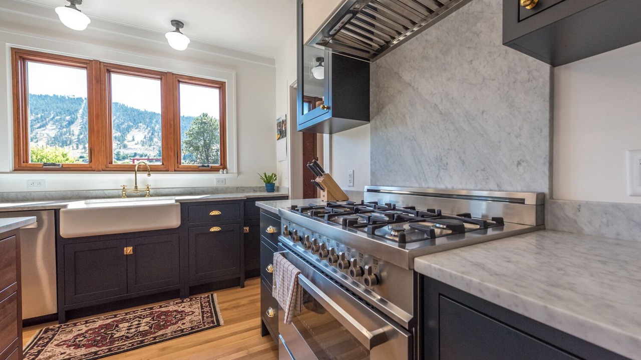 Photo of Kitchen in Okanagan-Similkameen