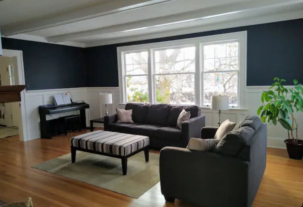 Photo of Livingroom in Okanagan-Similkameen