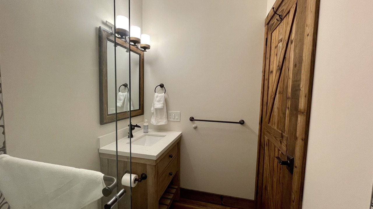 Photo of Bathroom in Hemlock Valley