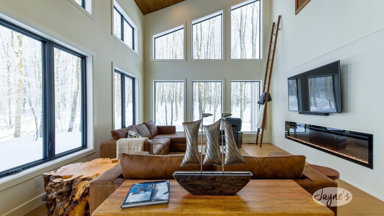 Photo of Livingroom in Glen Huron
