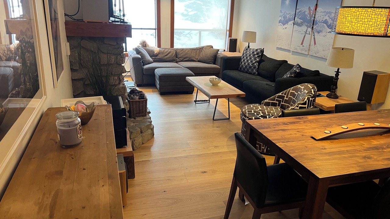 Photo of Livingroom in Whistler