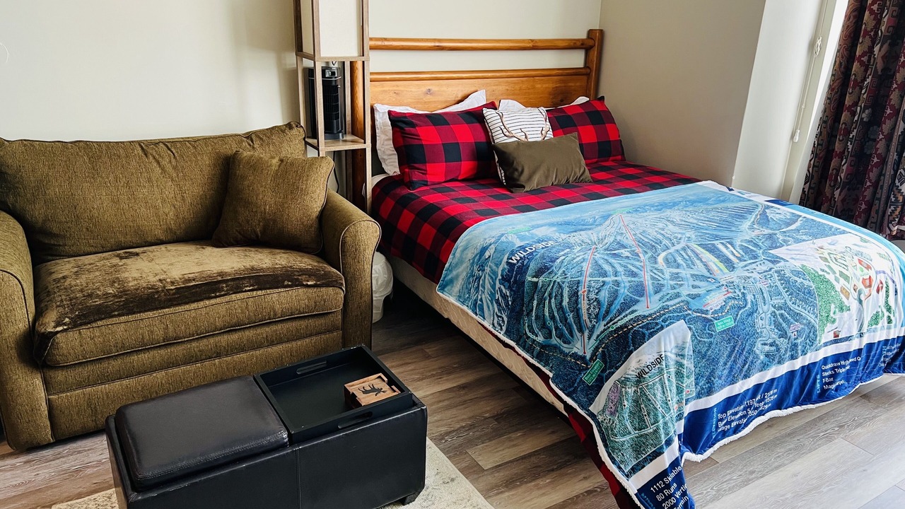 Photo of Bedroom in Okanagan-Similkameen