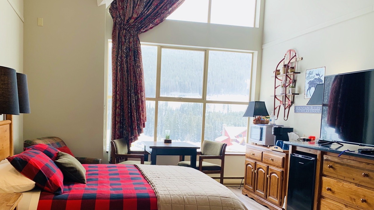 Photo of Bedroom in Okanagan-Similkameen