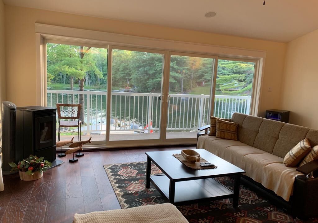 Photo of Livingroom in Washago