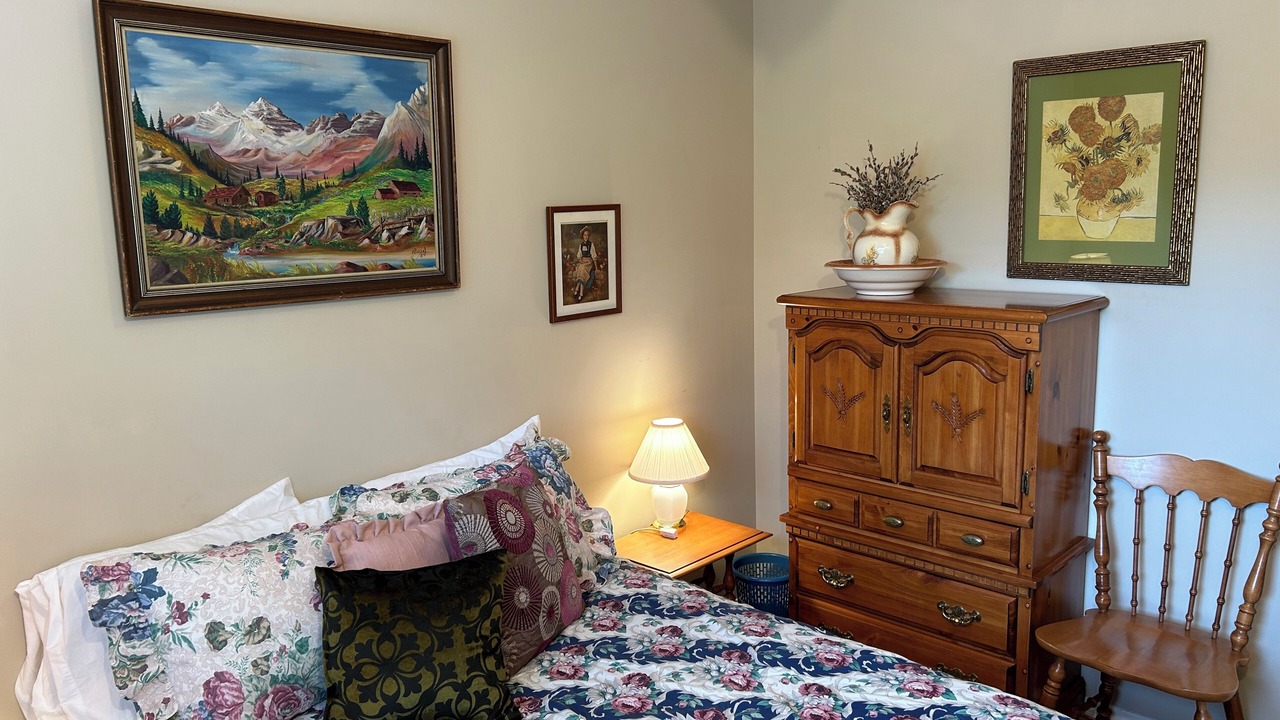 Photo of Bedroom in Okanagan-Similkameen