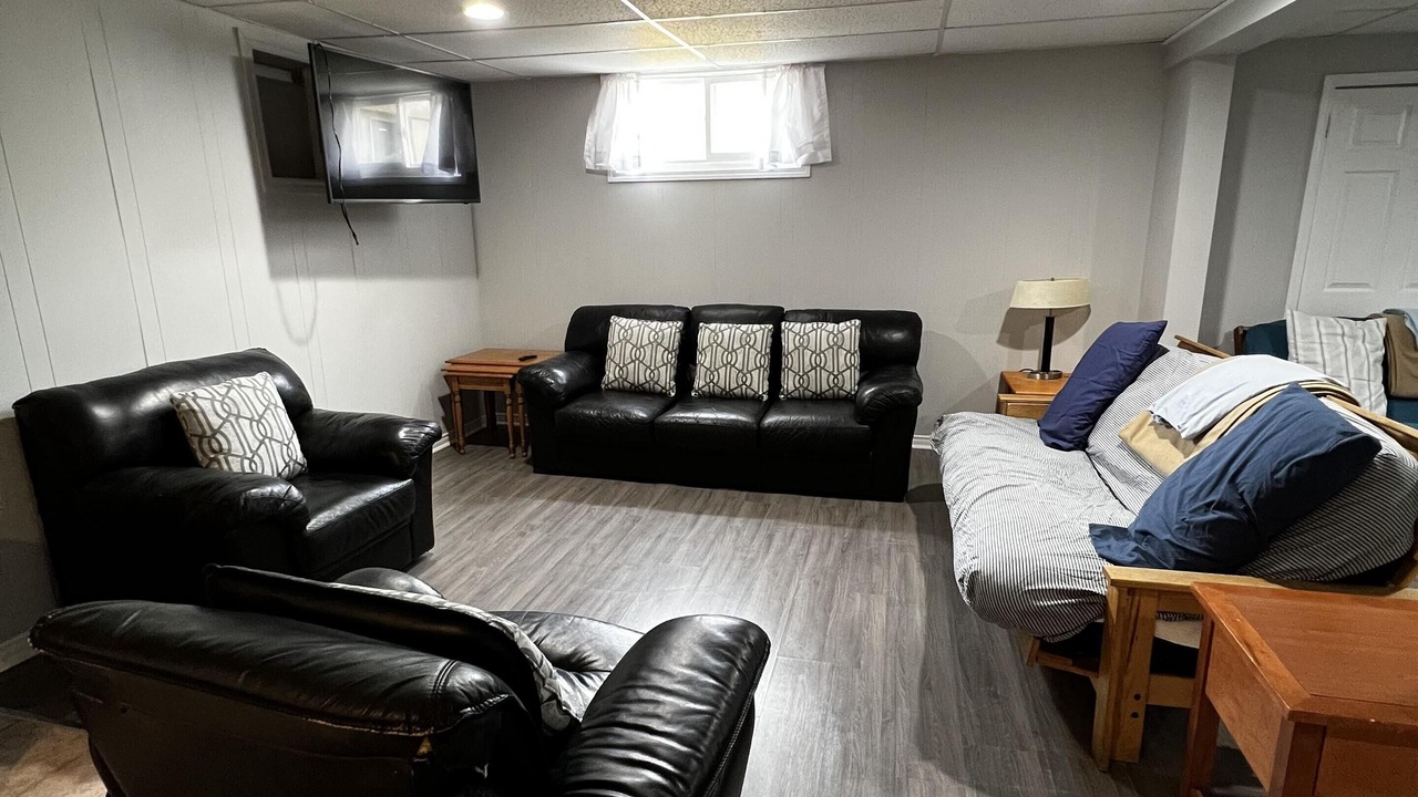 Photo of Livingroom in Wasaga Beach