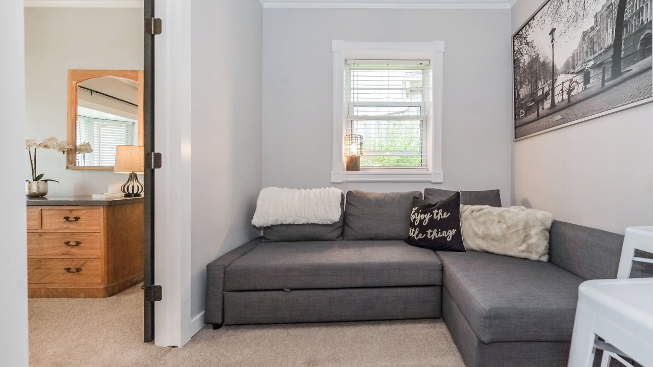 Photo of Livingroom in Elora