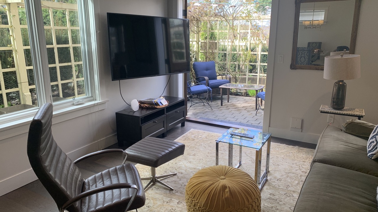 Photo of Livingroom in Kitsilano