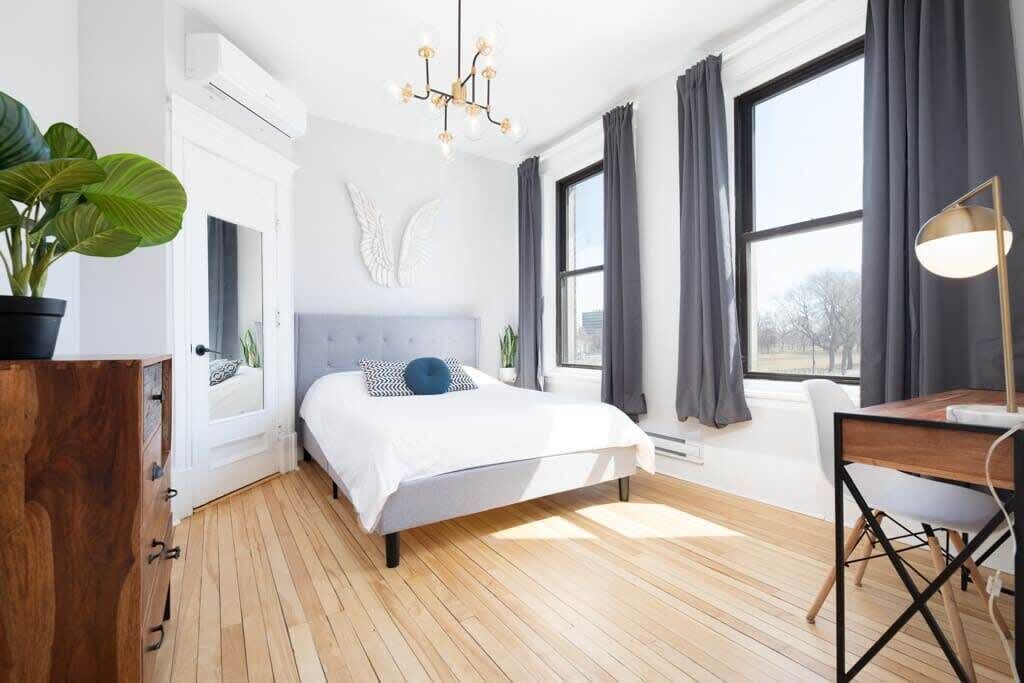 Photo of Bedroom in Plateau Mont Royal