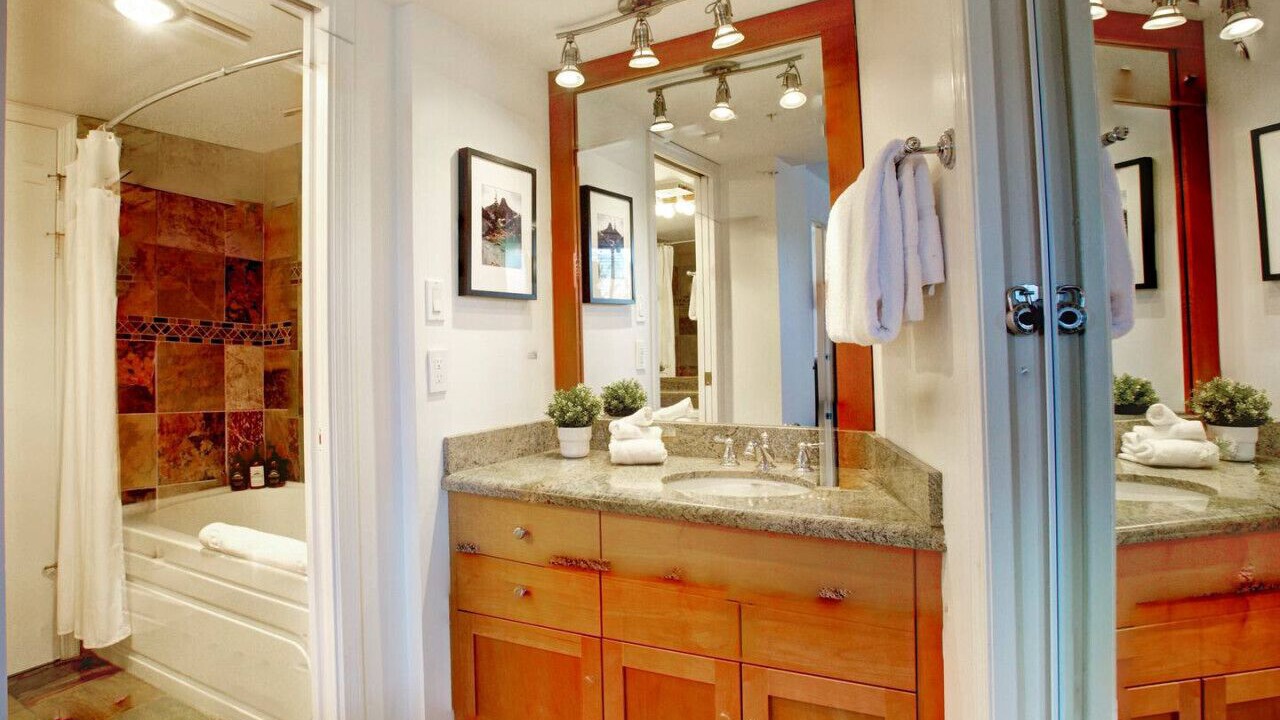 Photo of Bathroom in Upper Village