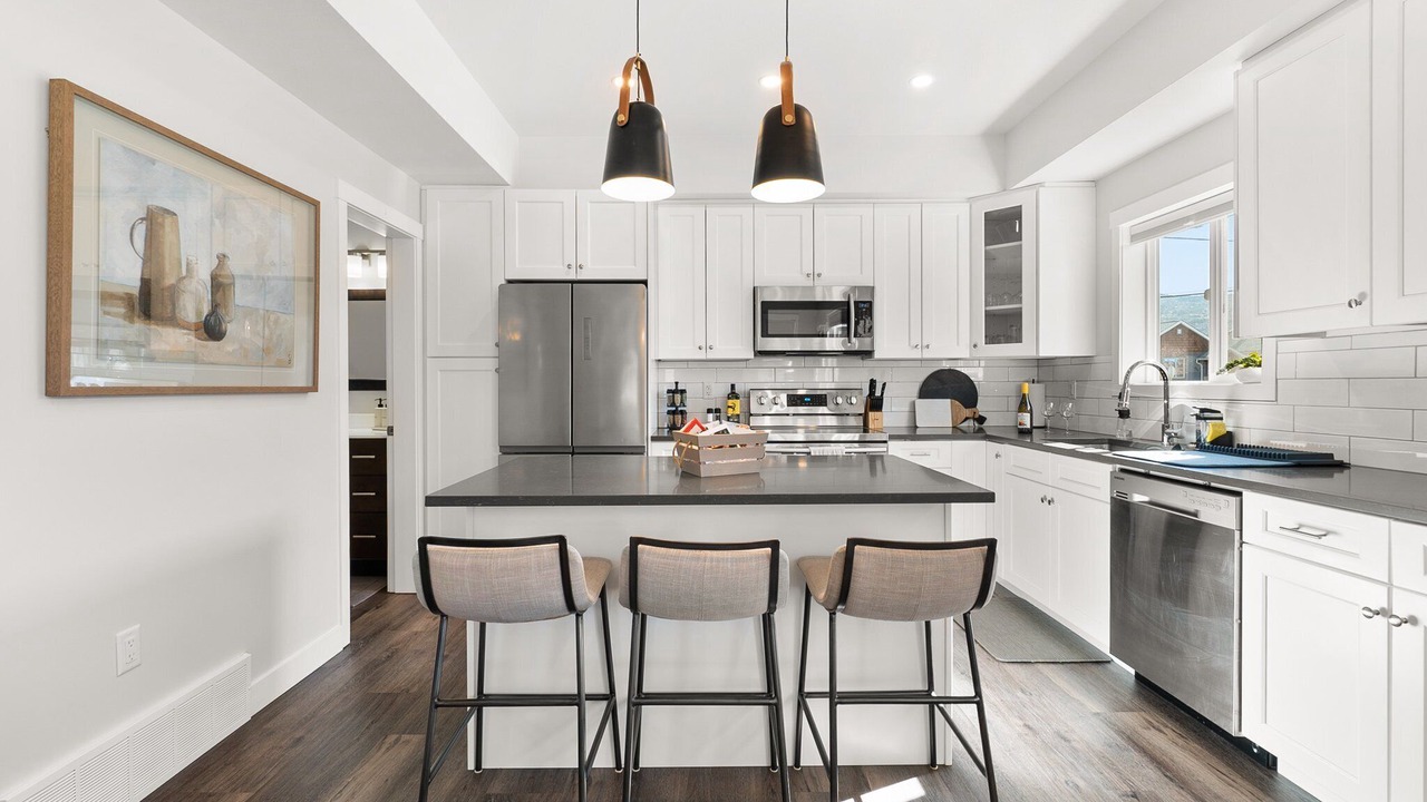 Photo of Kitchen in Okanagan-Similkameen