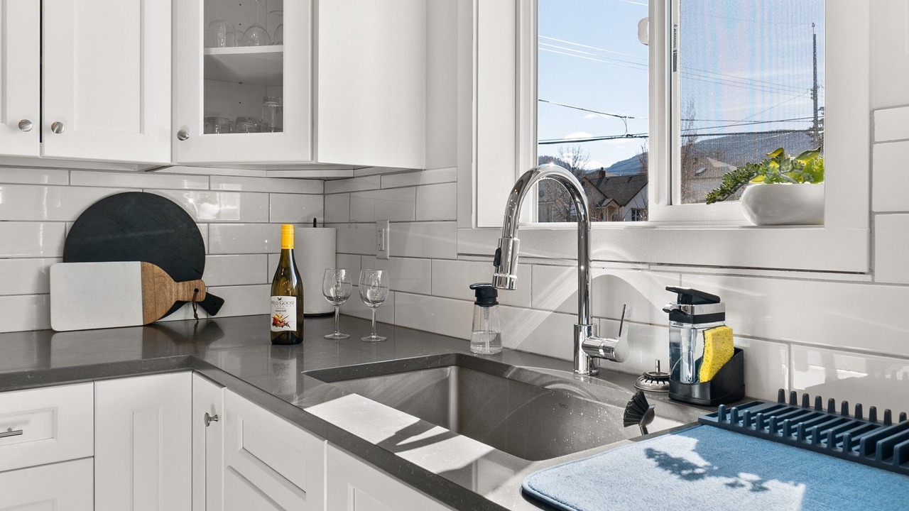 Photo of Kitchen in Okanagan-Similkameen