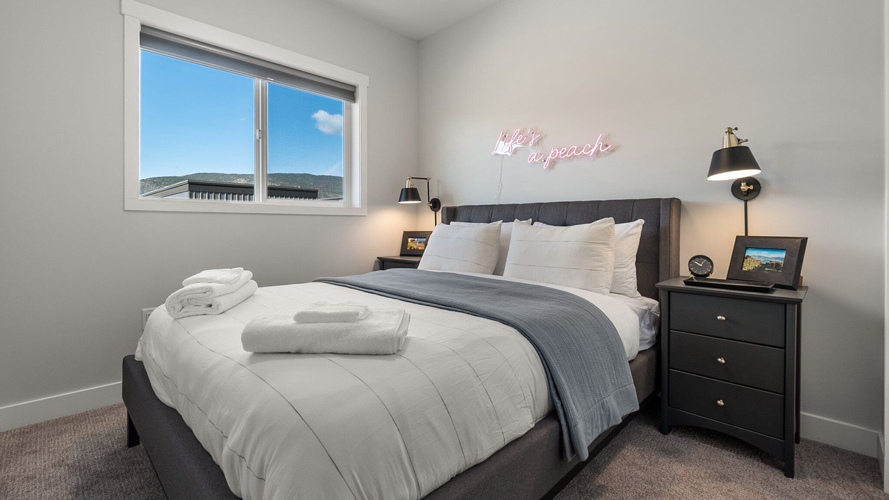 Photo of Bedroom in Okanagan-Similkameen