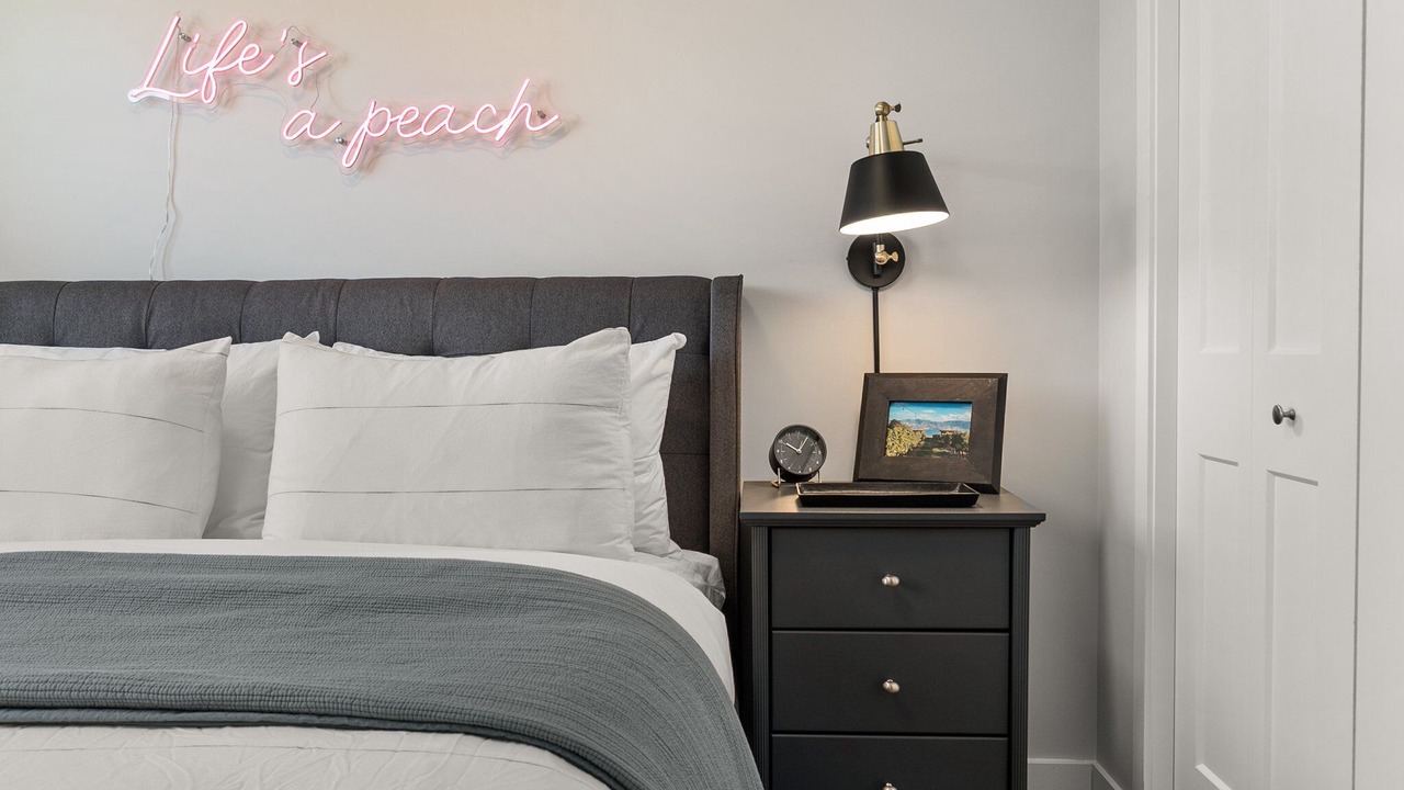 Photo of Bedroom in Okanagan-Similkameen