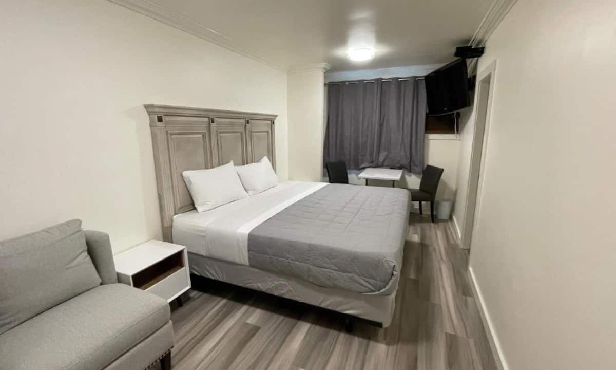 Photo of Bedroom in East Kootenay