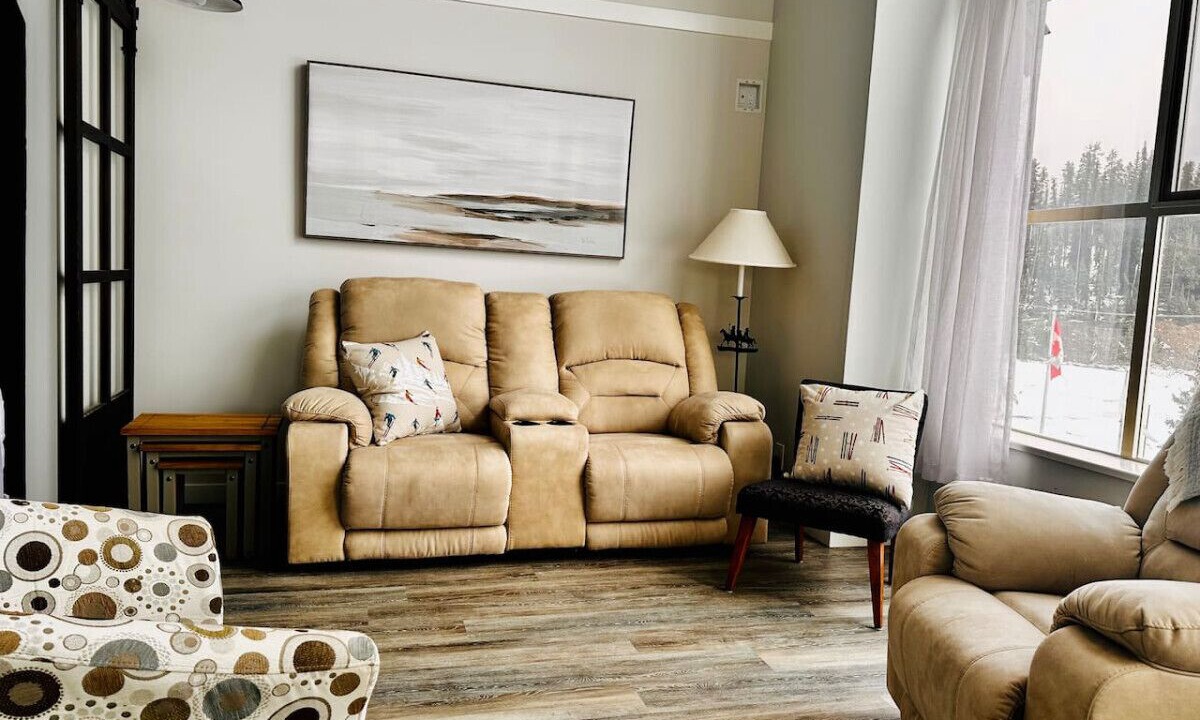 Photo of Livingroom in Okanagan-Similkameen