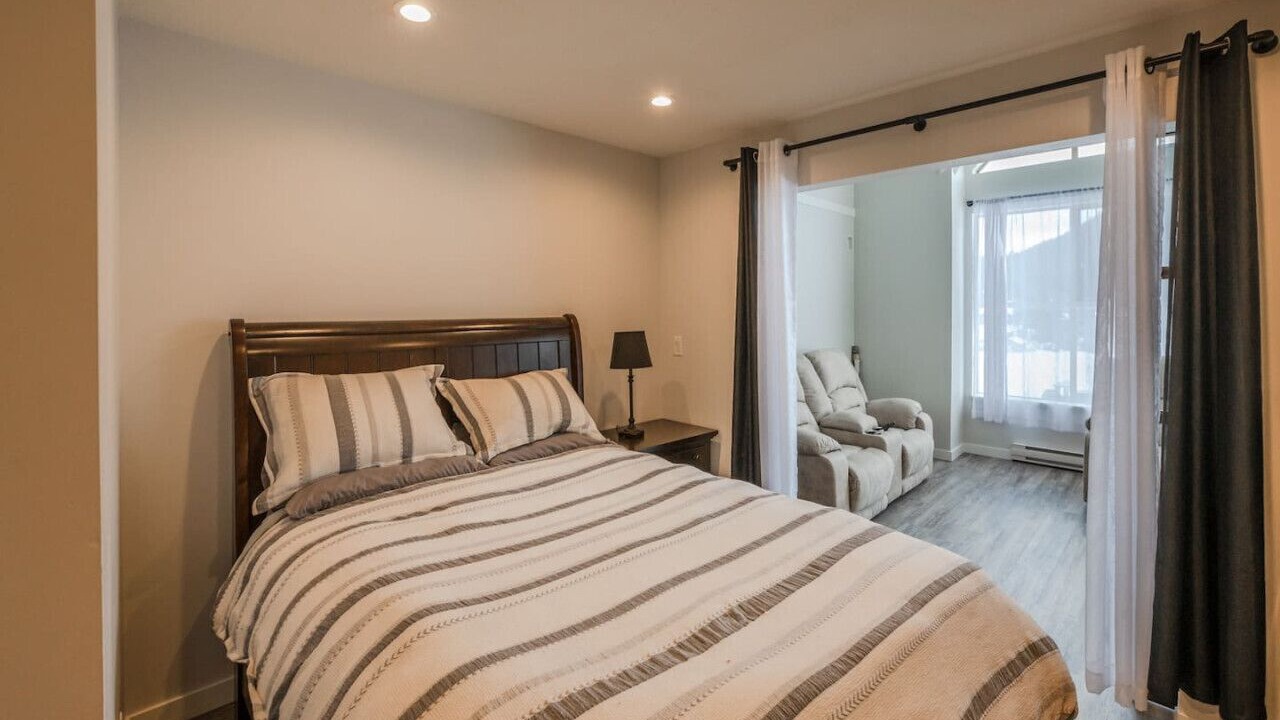 Photo of Bedroom in Okanagan-Similkameen