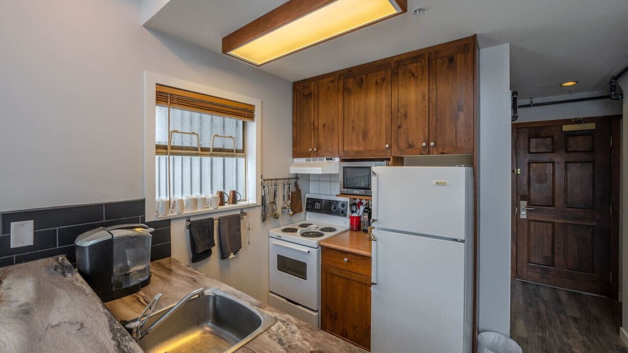 Photo of Kitchen in Okanagan-Similkameen