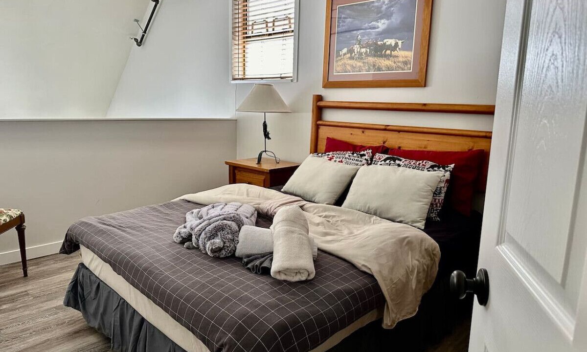 Photo of Bedroom in Okanagan-Similkameen