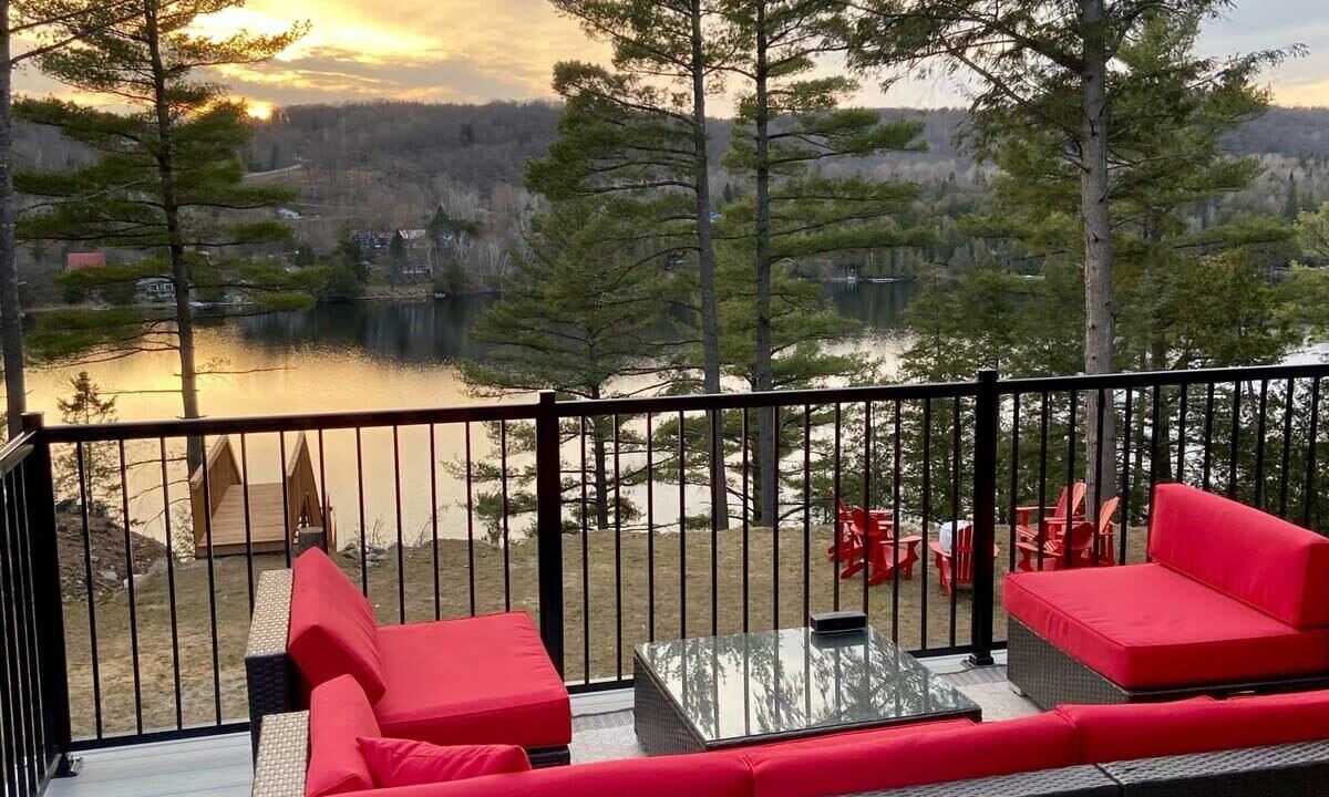 Photo of Patio Balcony in Val-des-Monts