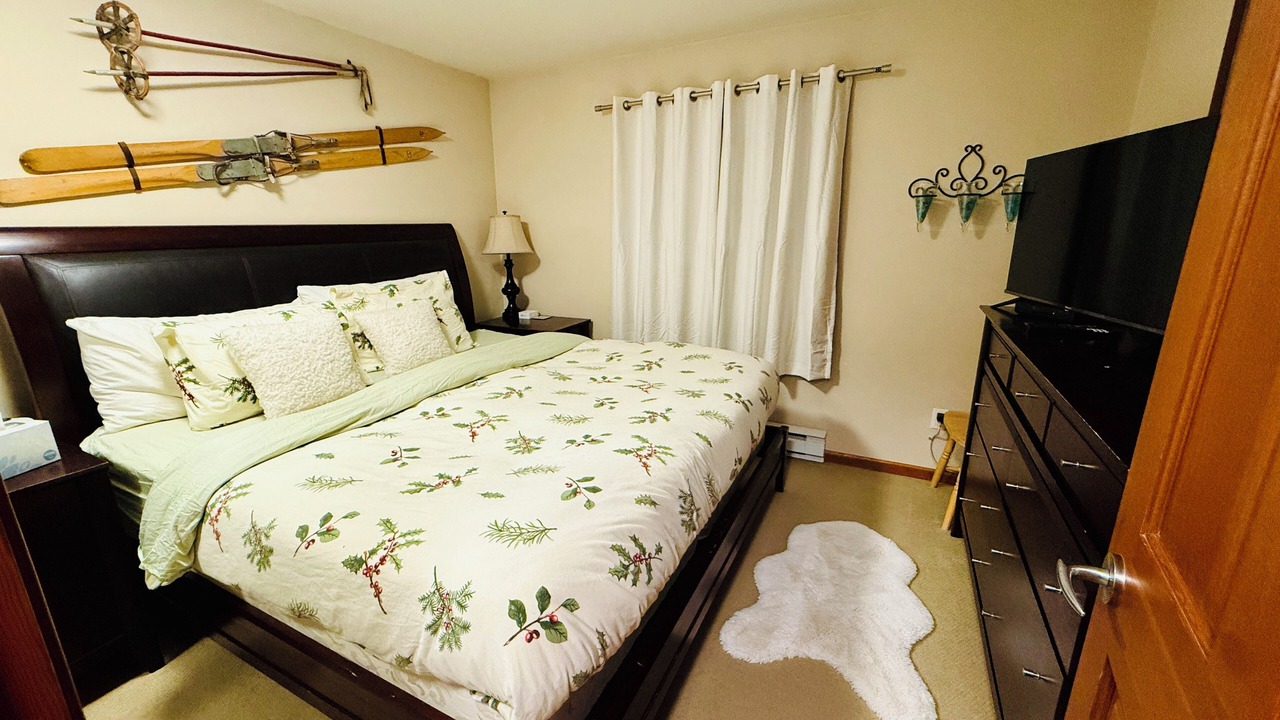 Photo of Bedroom in Village North