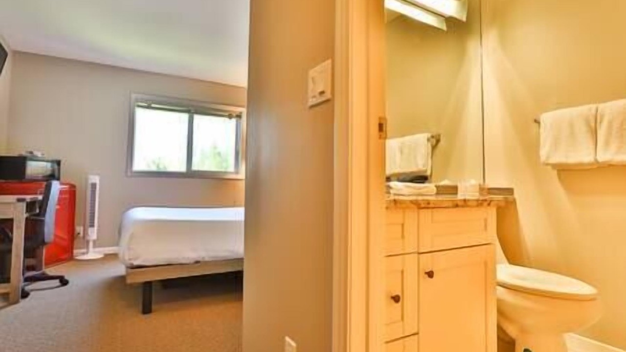 Photo of Bedroom in East Kootenay