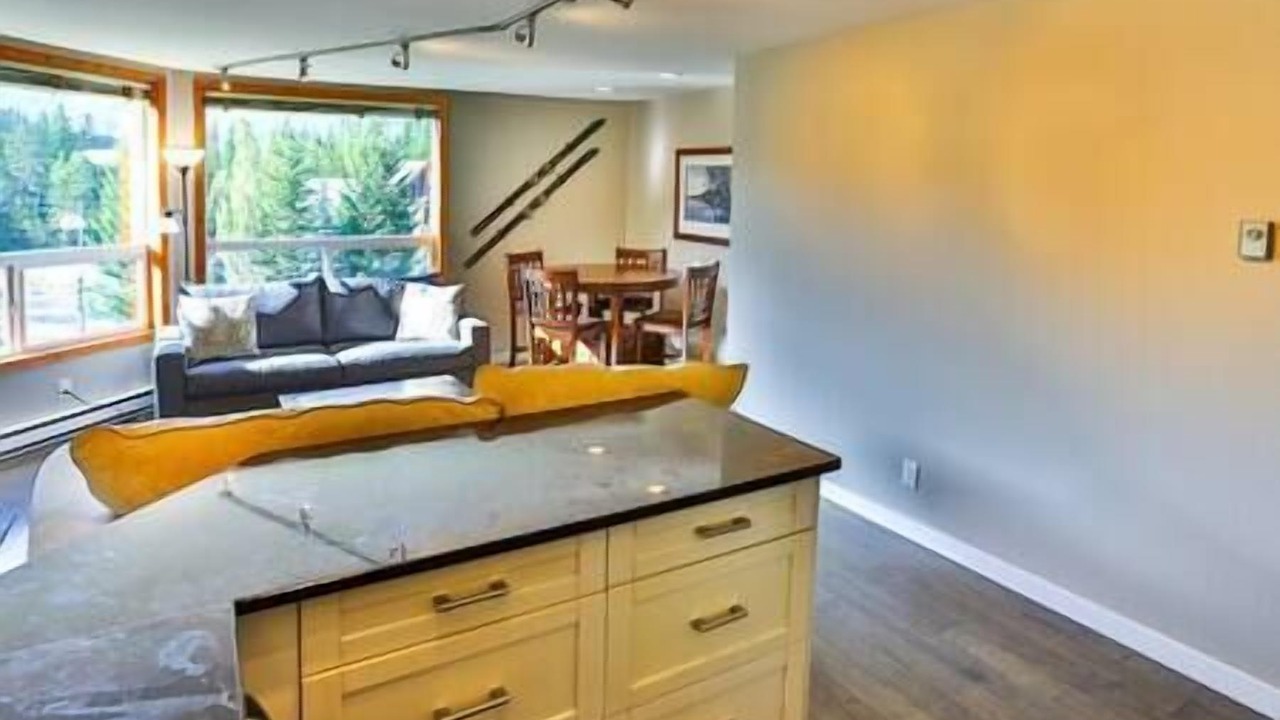 Photo of Livingroom in East Kootenay