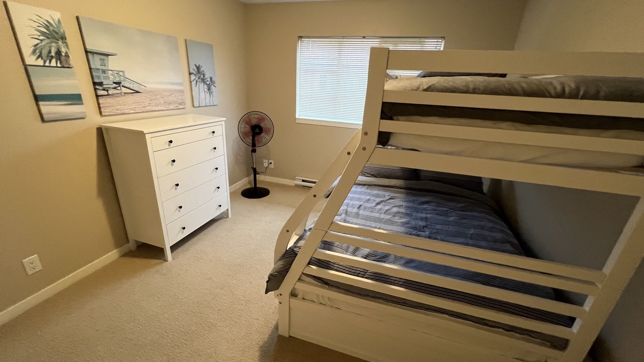 Photo of Bedroom in Okanagan-Similkameen