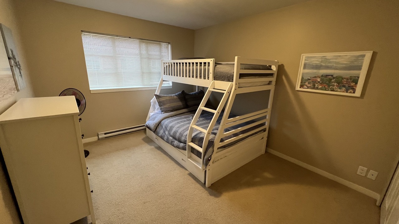Photo of Bedroom in Okanagan-Similkameen