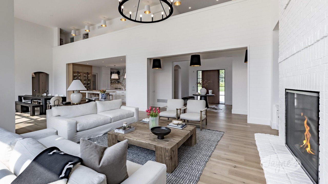 Photo of Livingroom in Shanty Bay