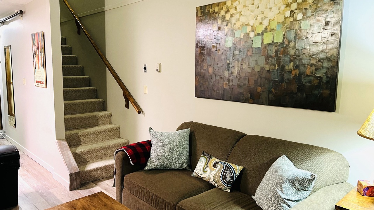 Photo of Livingroom in Apex Mountain