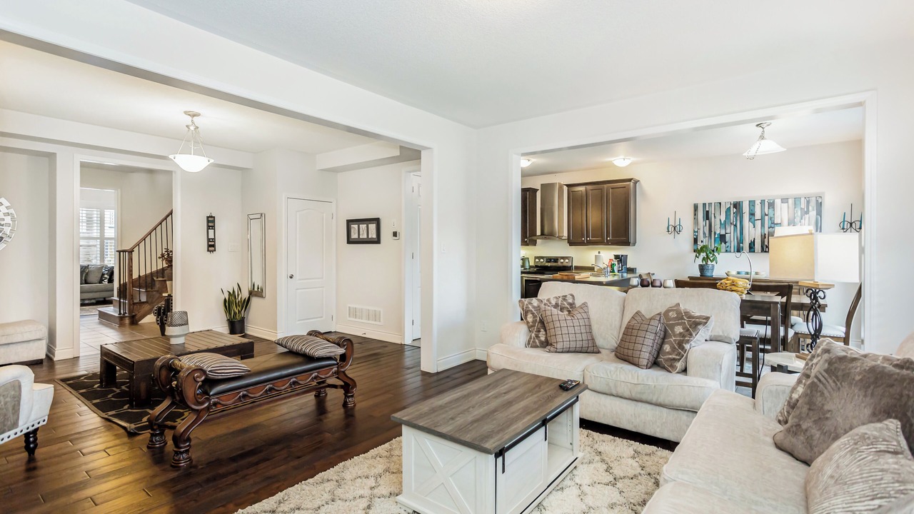 Photo of Livingroom in Milton