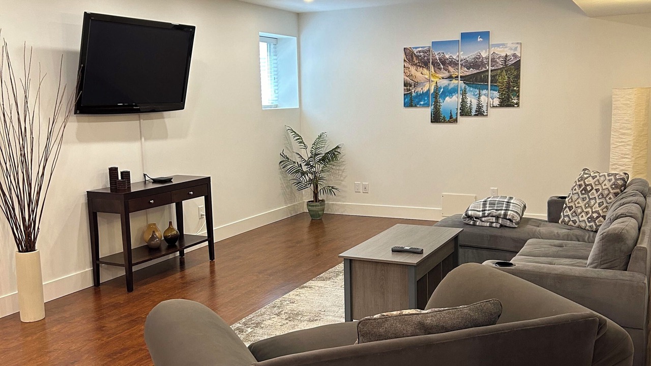 Photo of Livingroom in Langley