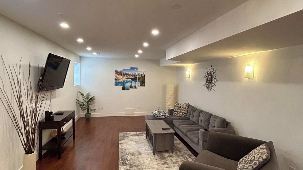 Photo of Livingroom in Langley