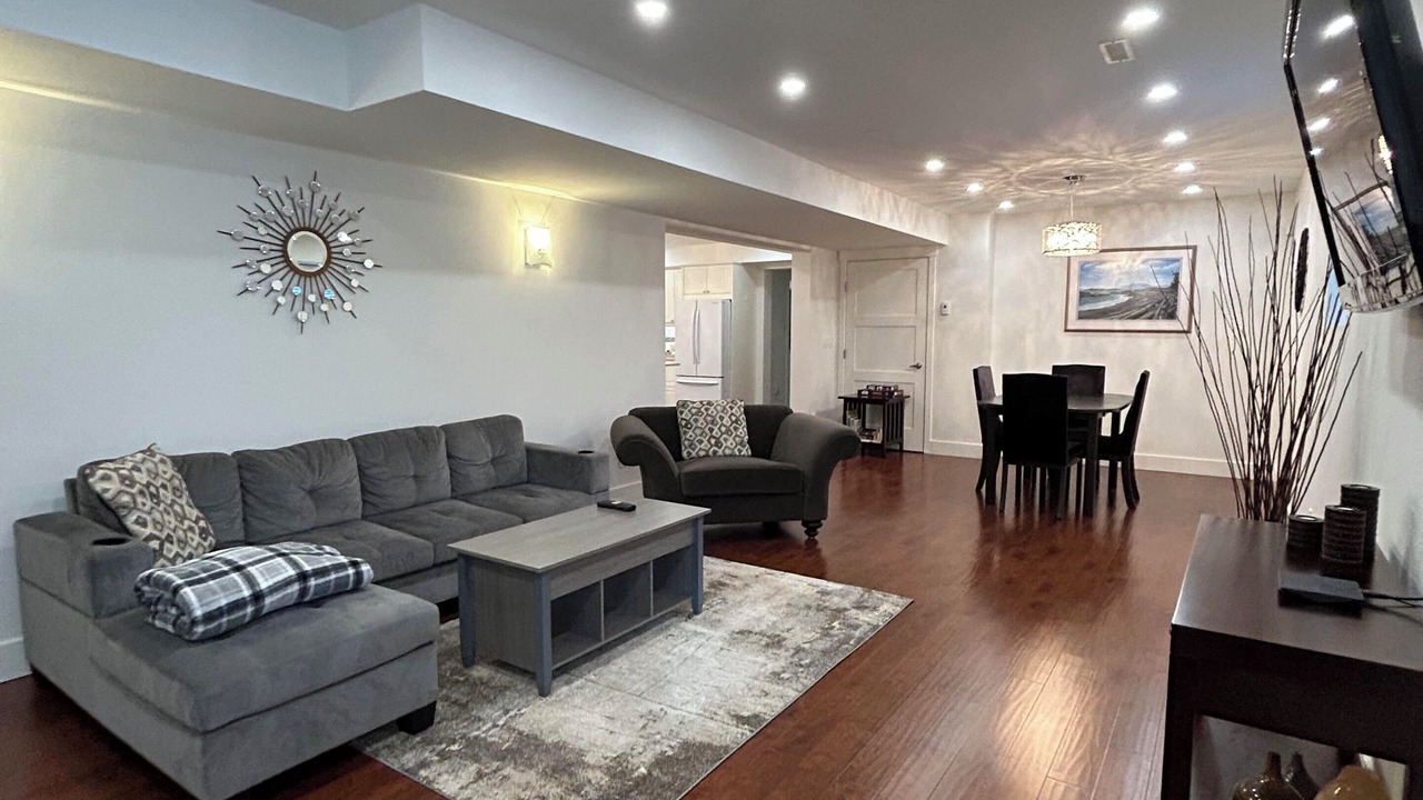 Photo of Livingroom in Langley