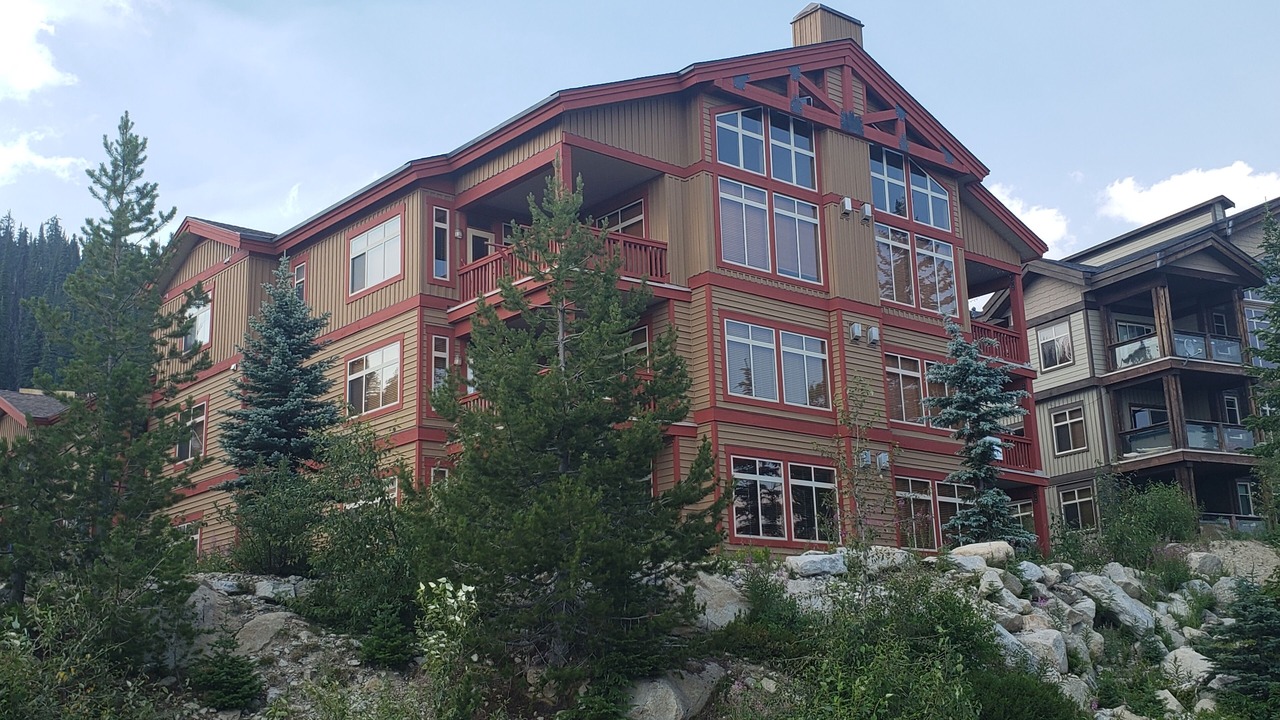 Photo of Outdoor in Snow Pine Estates