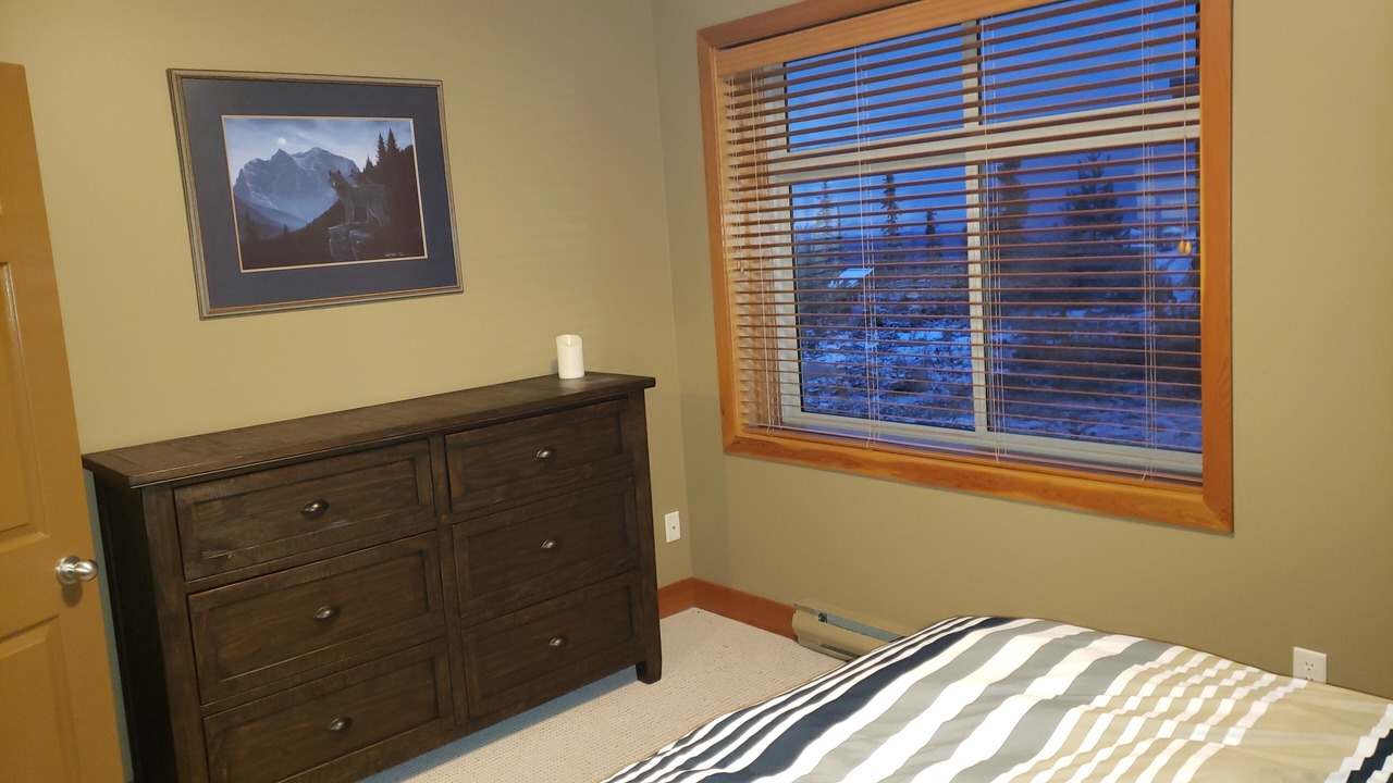 Photo of Bedroom in Snow Pine Estates