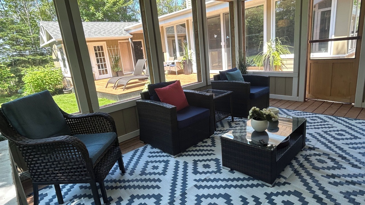 Photo of Patio Balcony in Brackley Beach