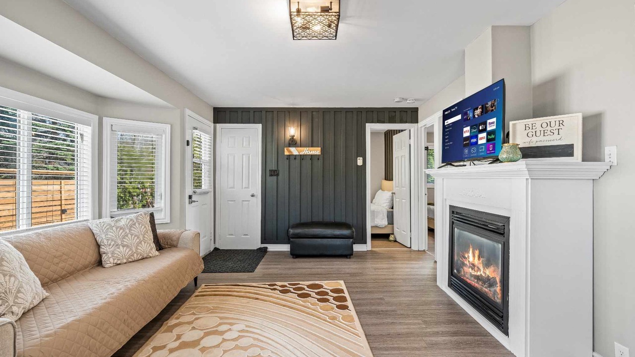 Photo of Livingroom in Innisfil