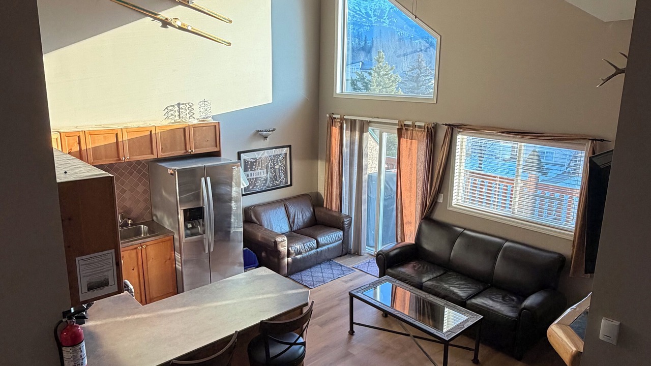 Photo of Livingroom in East Kootenay