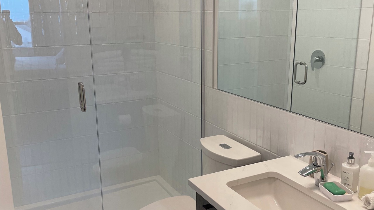 Photo of Bathroom in Booktown