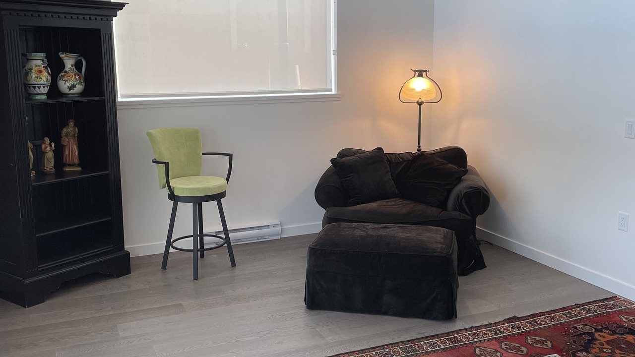 Photo of Livingroom in Booktown