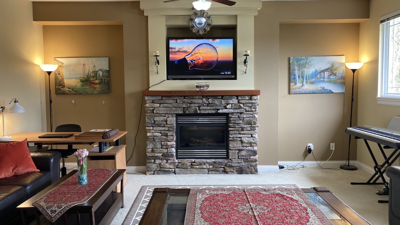 Photo of Livingroom in Maple Ridge