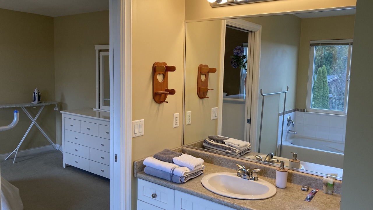 Photo of Bathroom in Maple Ridge