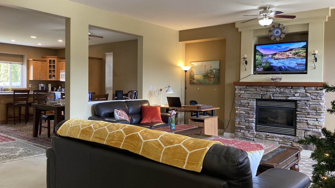 Photo of Livingroom in Maple Ridge