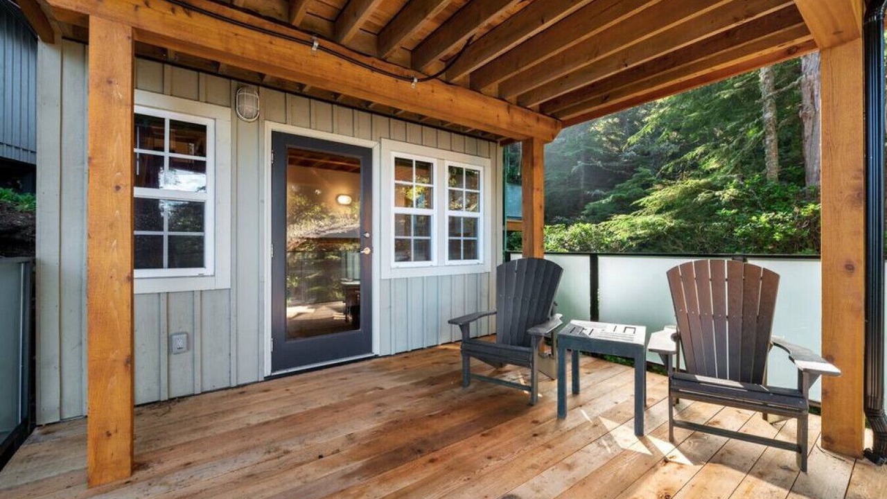 Photo of Patio Balcony in Ucluelet