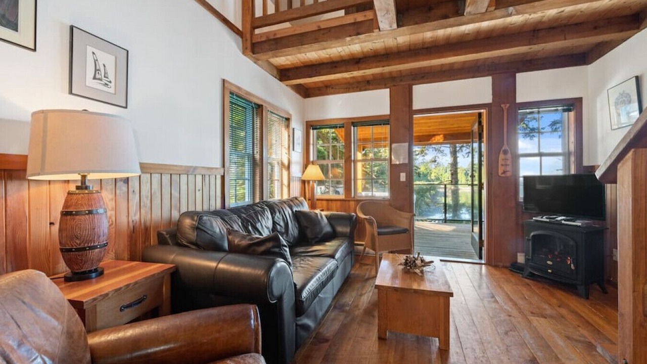 Photo of Livingroom in Ucluelet