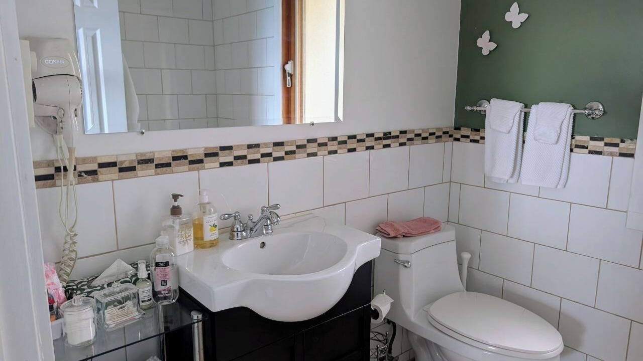 Photo of Bathroom in Salt Spring Island