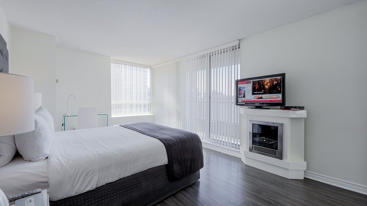 Photo of Bedroom in Bay Street Corridor