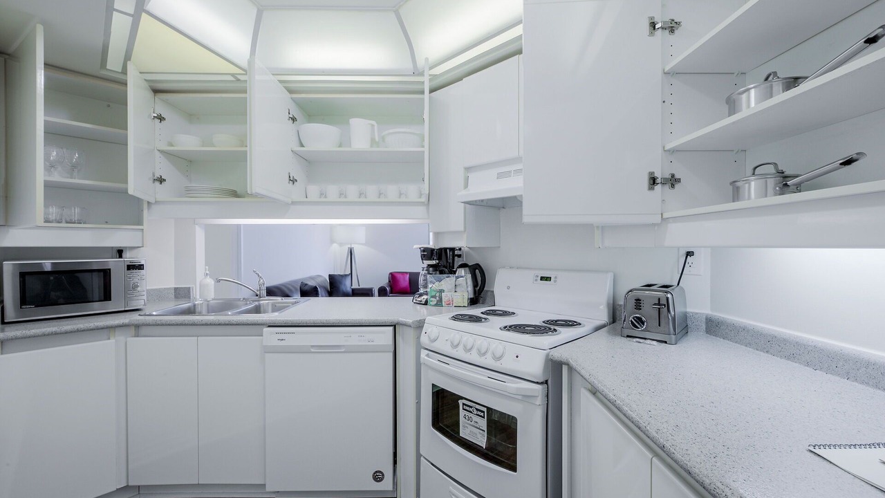 Photo of Kitchen in Bay Street Corridor